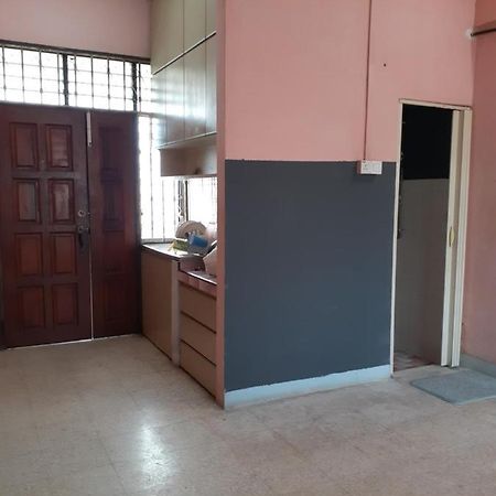 Homestay Idaman Tun Hussein - Harga Untuk 1 Rumah ,1 Bilik ,1 Bilik Air 4 Single Bed - Not Sharing Perai Extérieur photo