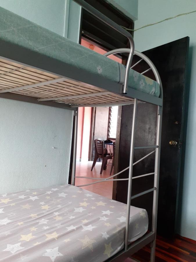 Homestay Idaman Tun Hussein - Harga Untuk 1 Rumah ,1 Bilik ,1 Bilik Air 4 Single Bed - Not Sharing Perai Extérieur photo