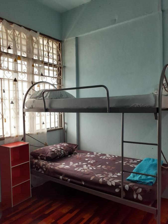 Homestay Idaman Tun Hussein - Harga Untuk 1 Rumah ,1 Bilik ,1 Bilik Air 4 Single Bed - Not Sharing Perai Extérieur photo