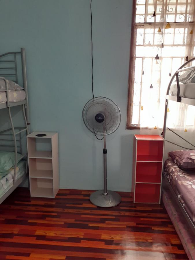 Homestay Idaman Tun Hussein - Harga Untuk 1 Rumah ,1 Bilik ,1 Bilik Air 4 Single Bed - Not Sharing Perai Extérieur photo