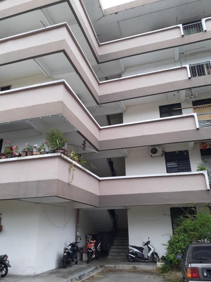 Homestay Idaman Tun Hussein - Harga Untuk 1 Rumah ,1 Bilik ,1 Bilik Air 4 Single Bed - Not Sharing Perai Extérieur photo